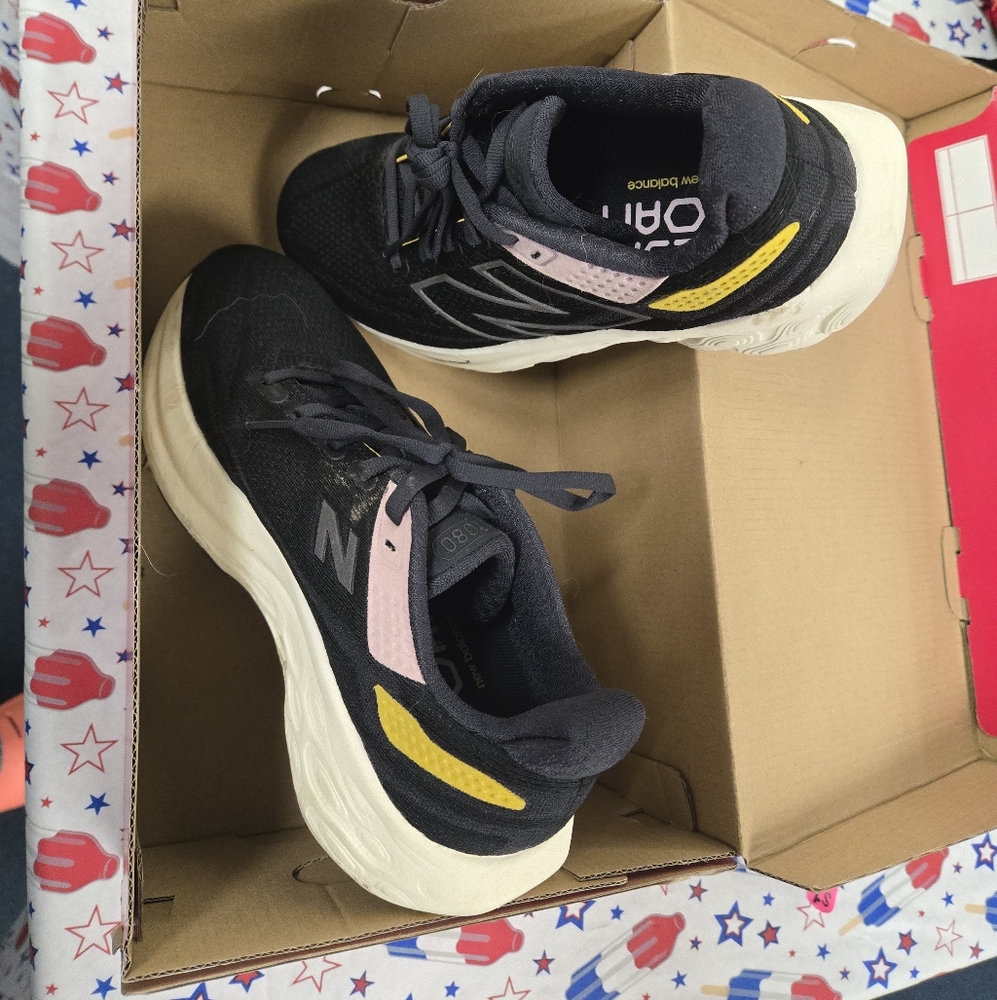 New Balance 1080 V14 - Size 7B